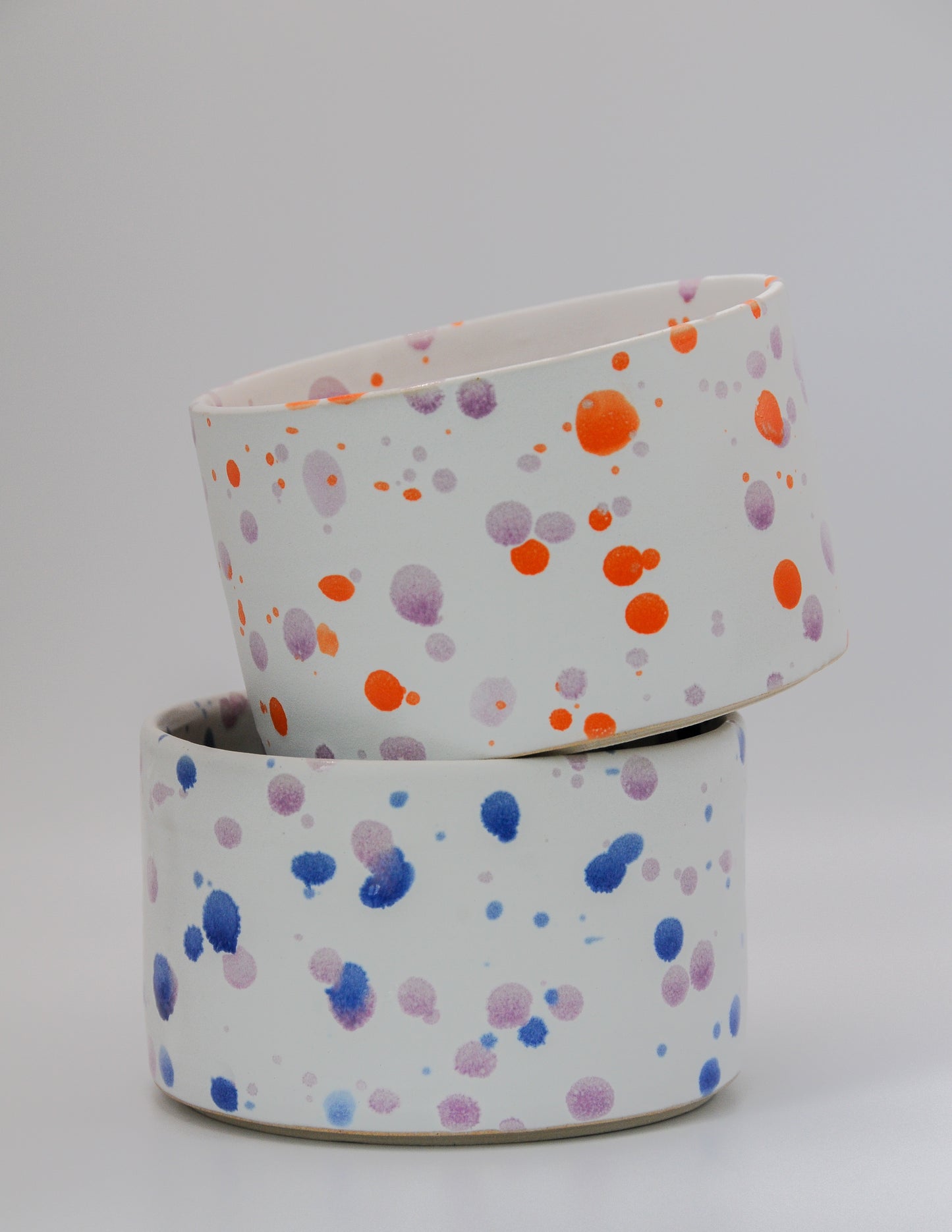 KONFETTI Becher lila blau